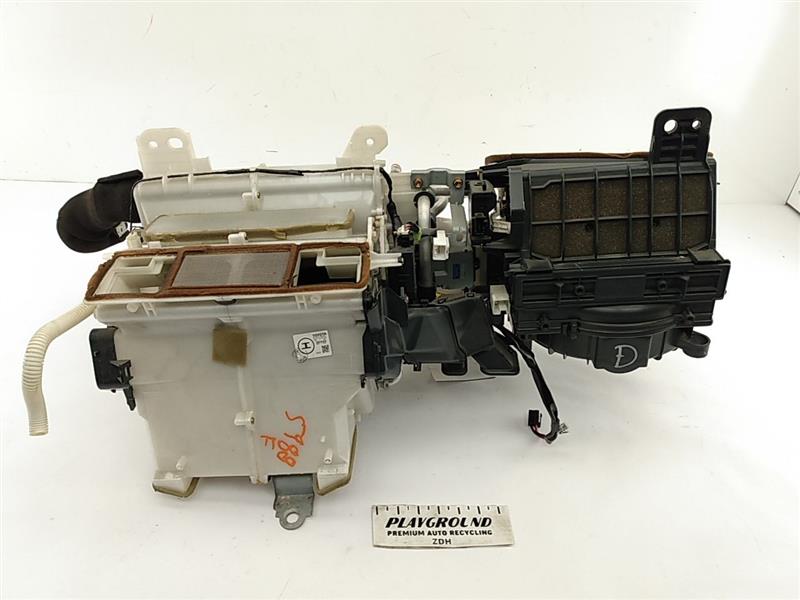 Lexus IS300 HVAC Assembly | Playground PAR