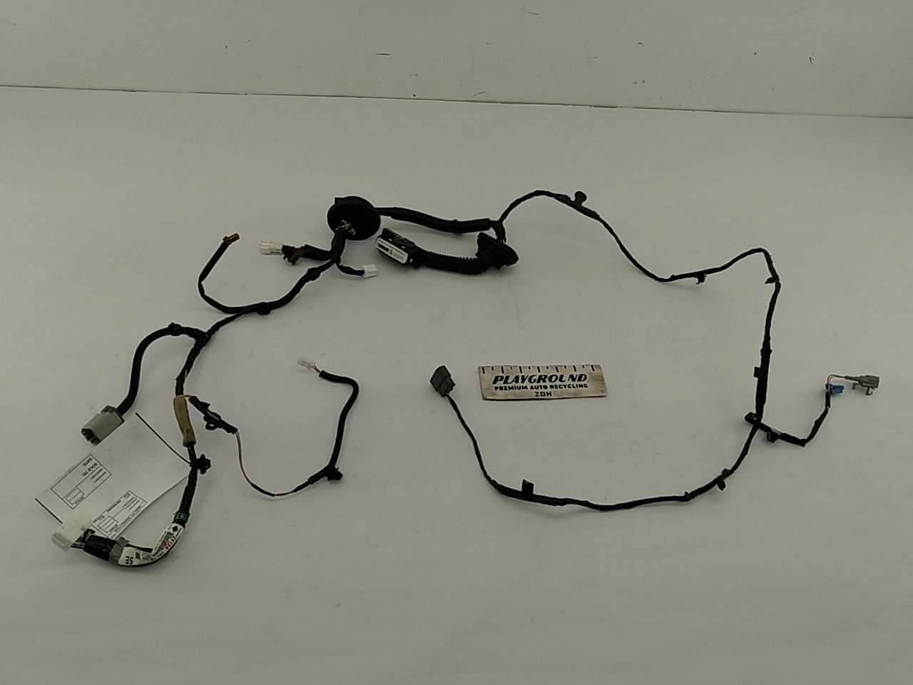 Infiniti G37 Front Right Door Wire Harness | Playground PAR