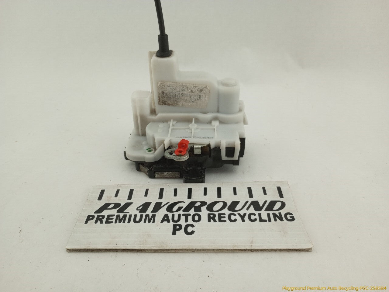 fiat46  Fiat 500 Passenger Right Front Door Lock Actuator | Playground PAR