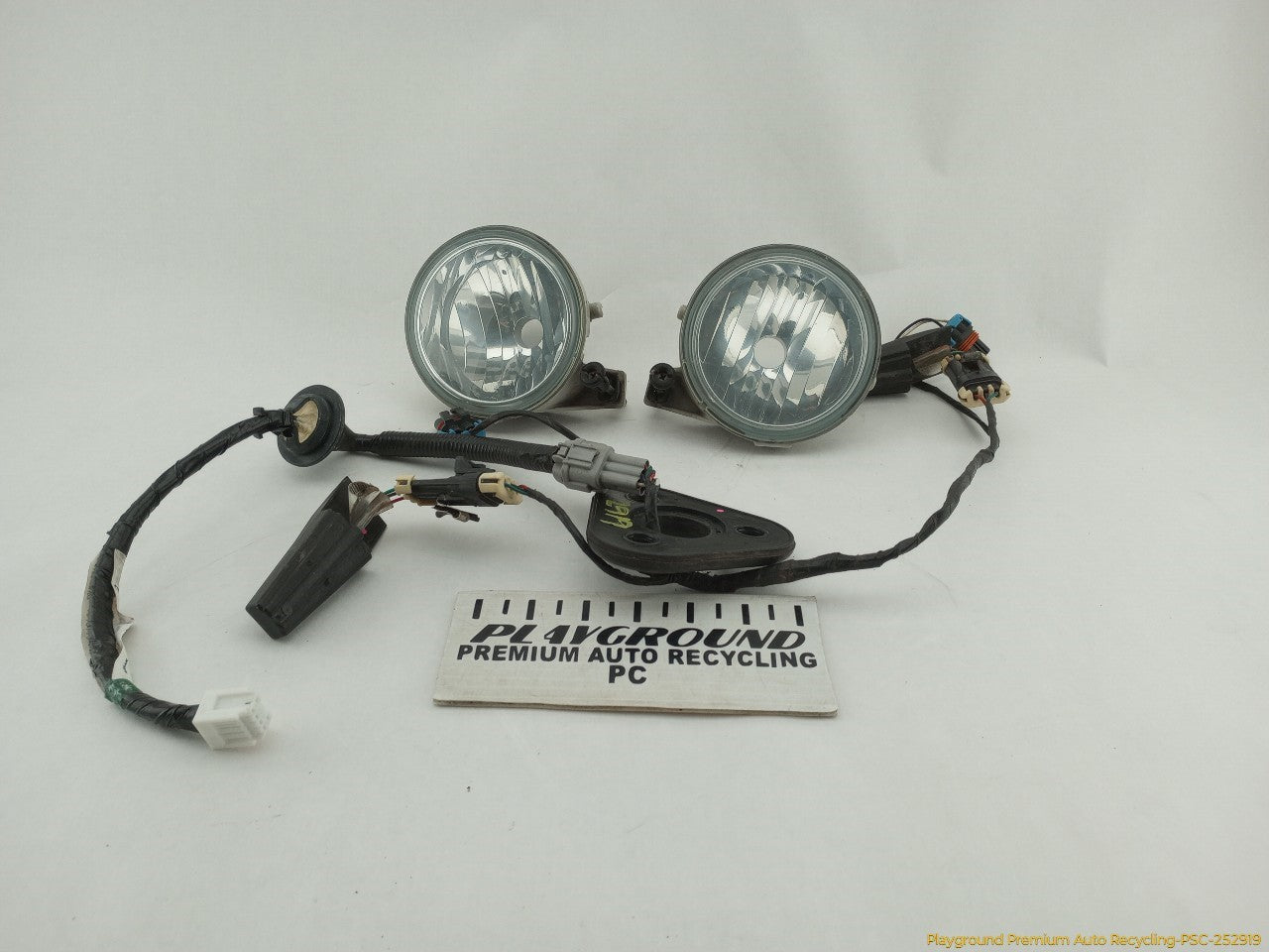 Nissan Xterra Pair Of Off Road Roof Lamps | Playground PAR