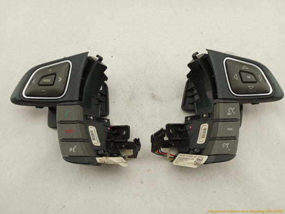 Range Rover Evoque Pair Of Steering Wheel Control Switches