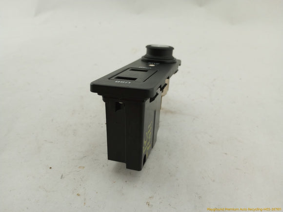 Range Rover Evoque USB Auxillary Jack Port