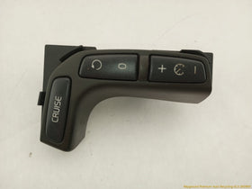 Volvo XC70 Pair Of Steering Wheel Control Switches - 0