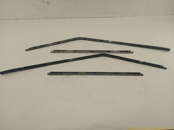 Range Rover Evoque Set Of Outer Door Window Molding Trim