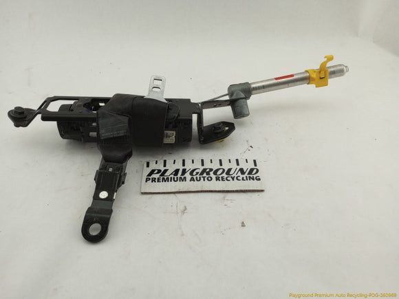 Volvo XC70 Driver Left Front Seat Belt Retractor