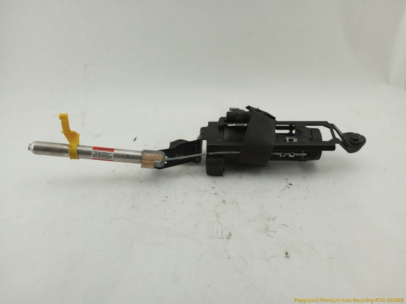 Volvo XC70 Driver Left Front Seat Belt Retractor