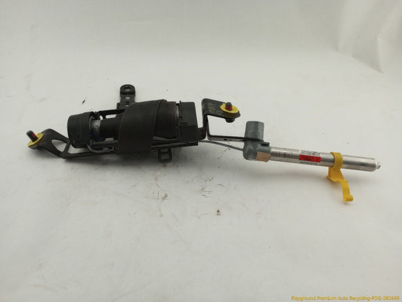 Volvo XC70 Driver Left Front Seat Belt Retractor