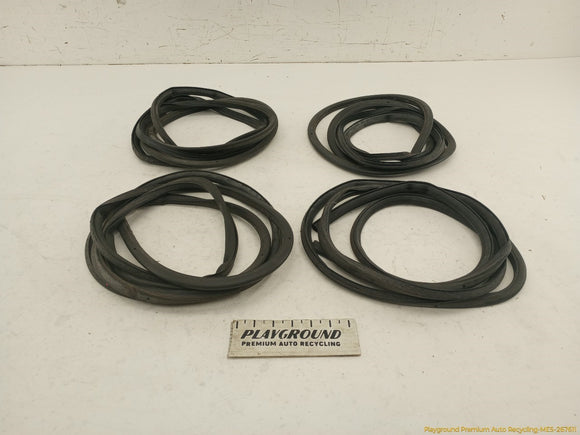 Range Rover Evoque Set Of Outer Door Seal Weatherstrips