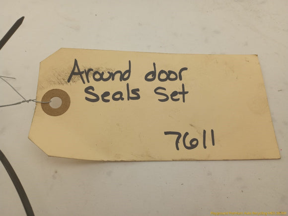 Range Rover Evoque Set Of Outer Door Seal Weatherstrips