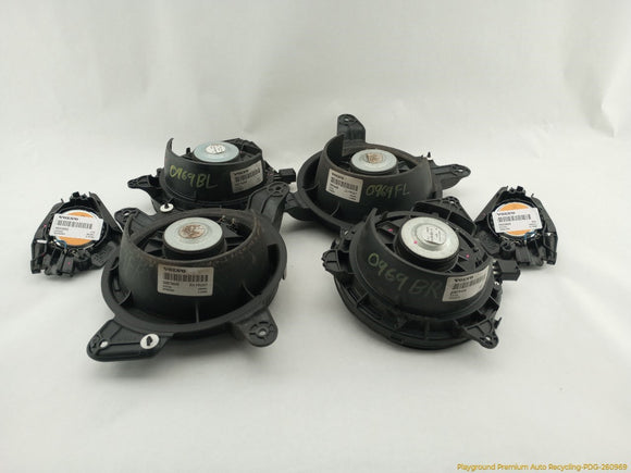 Volvo XC70 Set Of Audio Speakers
