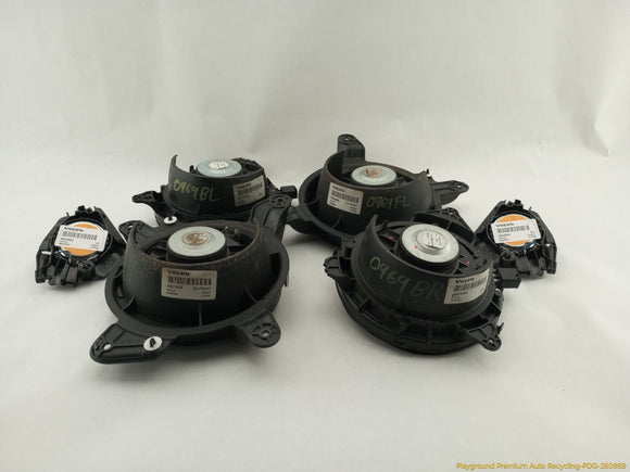 Volvo XC70 Set Of Audio Speakers