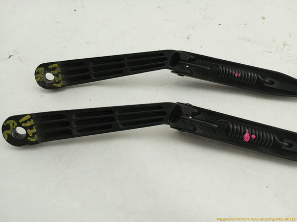 Mercedes SLK320 Pair Of Windshield Wiper Arms