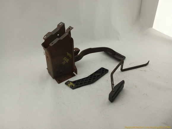 Chevrolet Corvette C3 Brake and Accelerator Pedal Assembly