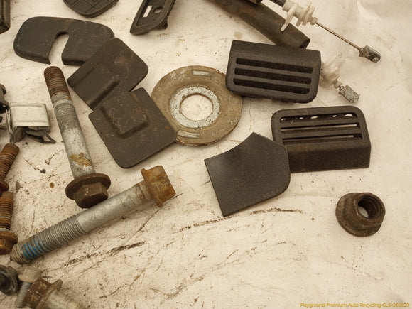 Land Rover Evoque Dismantling Hardware Fasteners Bolts & Nuts