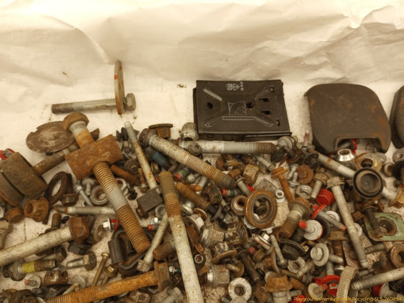 Hummer H3 Dismantling Hardware Fasteners Bolts & Nuts