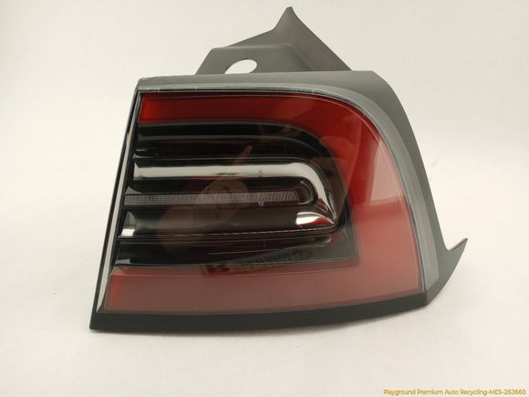 Tesla Model Y Passenger Right Outer Tail Lamp