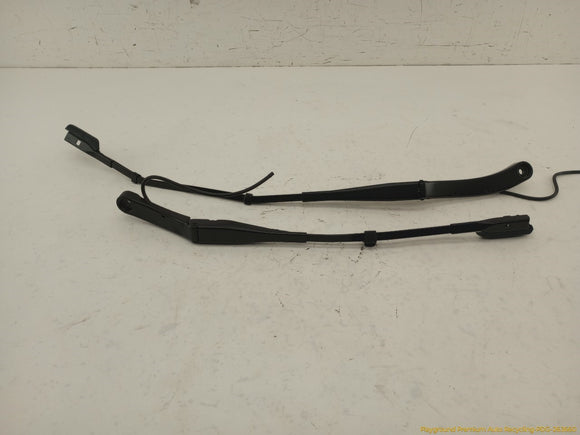Tesla Model Y Pair Of Windshield Wiper Arms