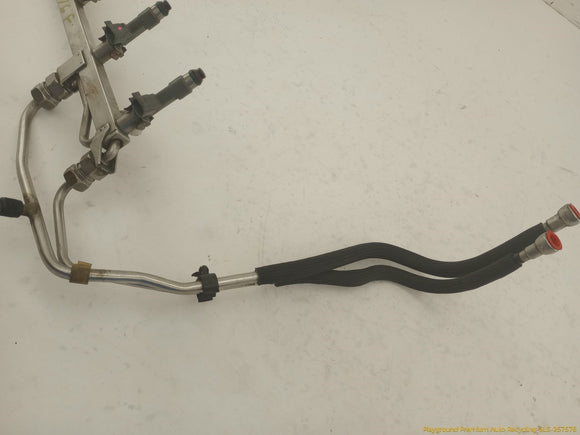 Saab 9-3 Fuel Rail With Fuel Injectors