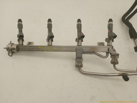 Saab 9-3 Fuel Rail With Fuel Injectors