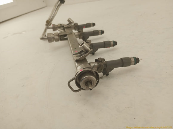 Saab 9-3 Fuel Rail With Fuel Injectors