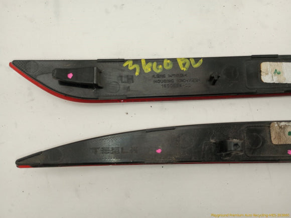 Tesla Model Y Pair Of Rear Bumper Reflectors