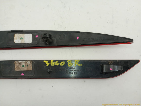 Tesla Model Y Pair Of Rear Bumper Reflectors