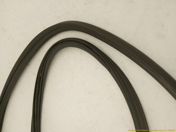 Tesla Model Y Liftgate Seal Weatherstrip