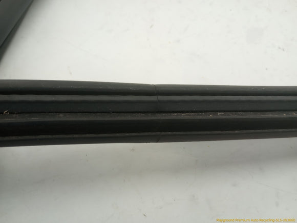Tesla Model Y Liftgate Seal Weatherstrip