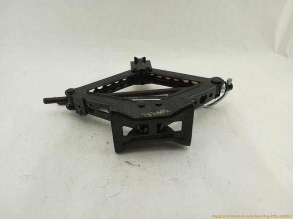 Land Rover Discovery Sport Vehicle Jack & Tools Set