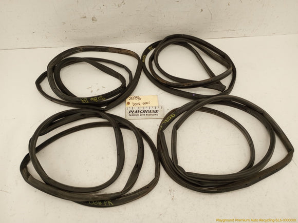 Hummer H3 Set Of Door Seal Weatherstrips