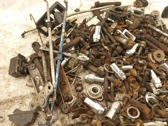 Chevrolet Corvette C3 Dismantling Hardware Fasteners Bolts & Nuts