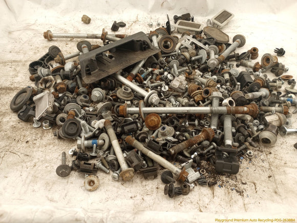 Land Rover Discovery Sport Dismantling Hardware Fasteners Bolts & Nuts