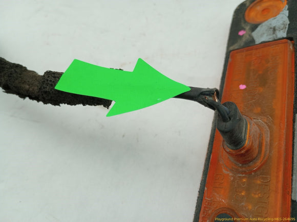 Hummer H2 Driver Left Front Side Marker Lamp