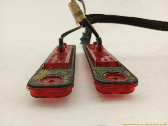 Hummer H2 Pair Of Rear Side Marker Lamps
