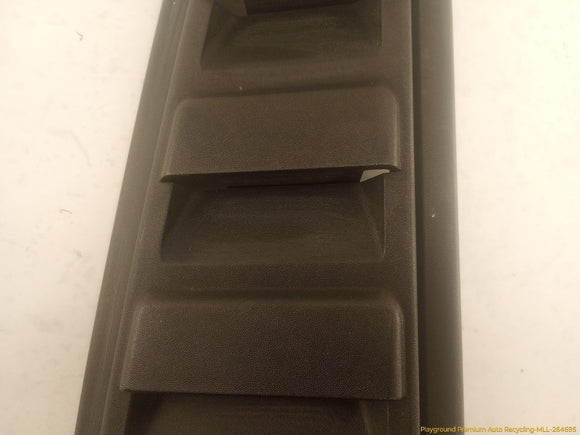 Hummer H2 Pair Of Upper Tail Light Vent Grille Trim