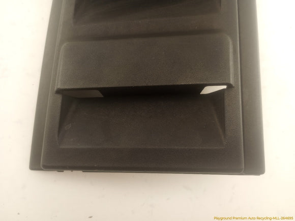 Hummer H2 Pair Of Upper Tail Light Vent Grille Trim
