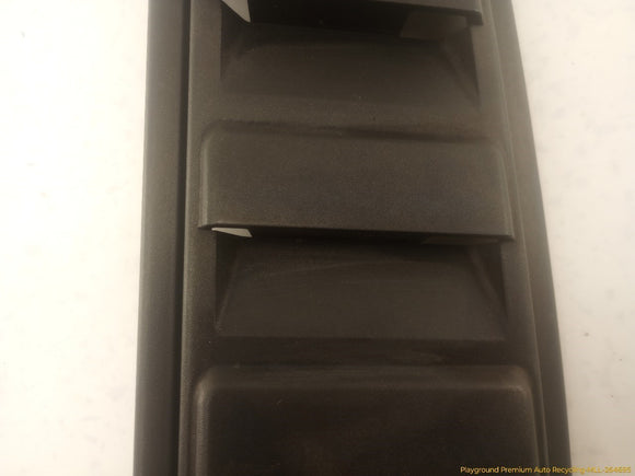 Hummer H2 Pair Of Upper Tail Light Vent Grille Trim