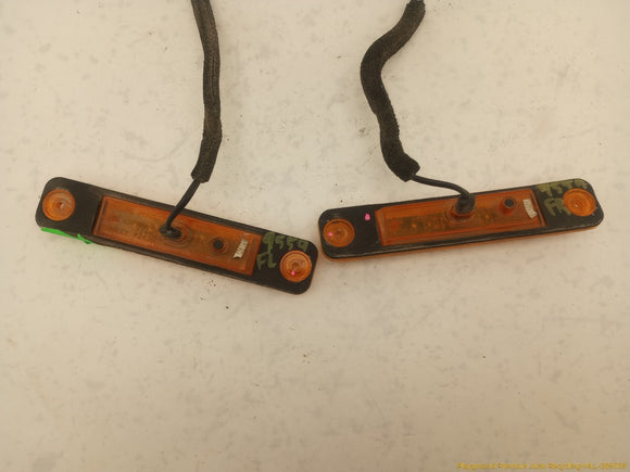 Hummer H2 Pair Of Front Side Marker Lamps
