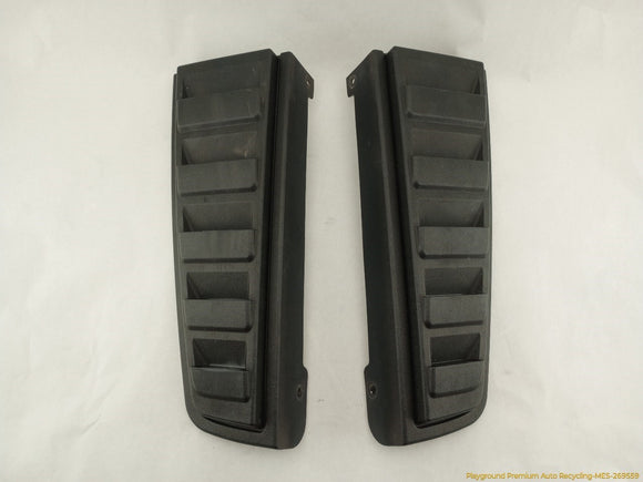 Hummer H2 Pair Of Upper Tail Light Vent Grille Trim
