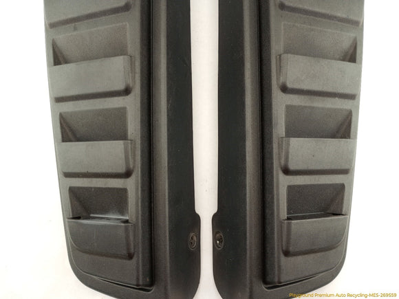 Hummer H2 Pair Of Upper Tail Light Vent Grille Trim