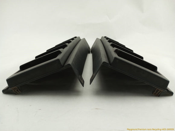 Hummer H2 Pair Of Upper Tail Light Vent Grille Trim