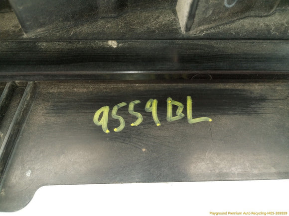 Hummer H2 Pair Of Upper Tail Light Vent Grille Trim
