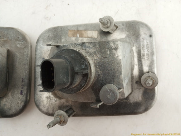 Hummer H2 Pair Of Front Park Turn Signal Lamps
