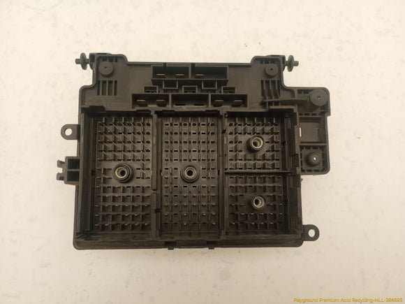 Hummer H2 Engine Fuse Box