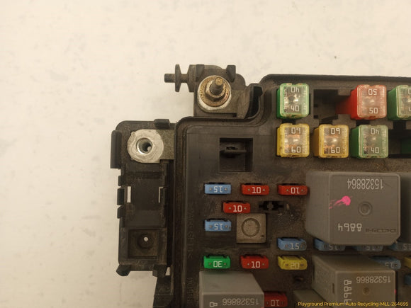 Hummer H2 Engine Fuse Box