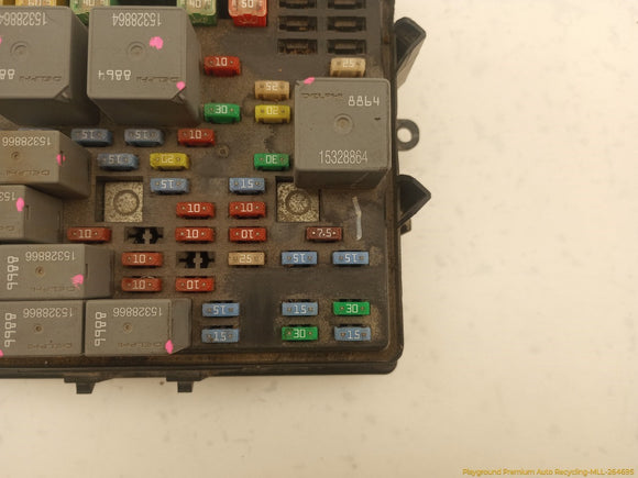 Hummer H2 Engine Fuse Box