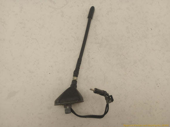 Hummer H2 Front Right Radio Antenna