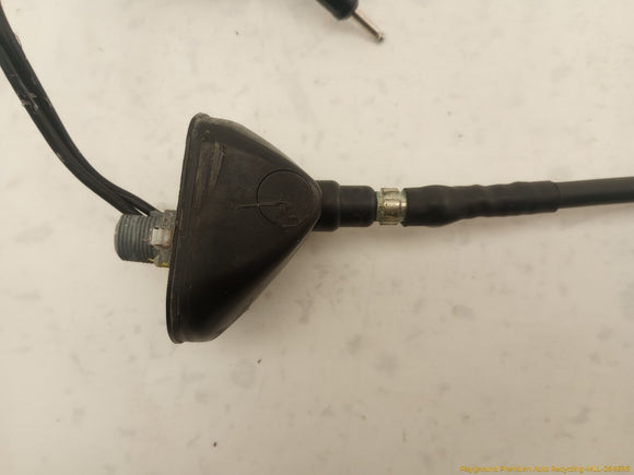 Hummer H2 Front Right Radio Antenna