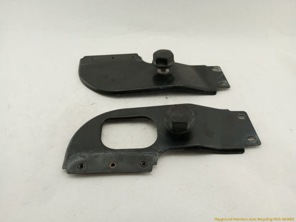 Hummer H2 Pair Of Under Hood Fender Support Brackets