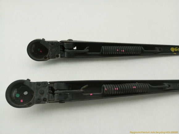 Hummer H2 Pair Of Windshield Wiper Arms